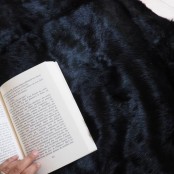 Maison Thuret - Dessus De Lit En Fourrure De Lapin Noir
