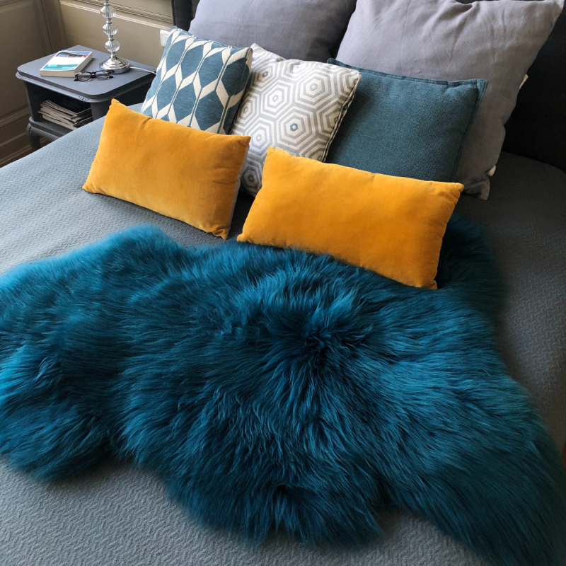 Peau de mouton bleu canard