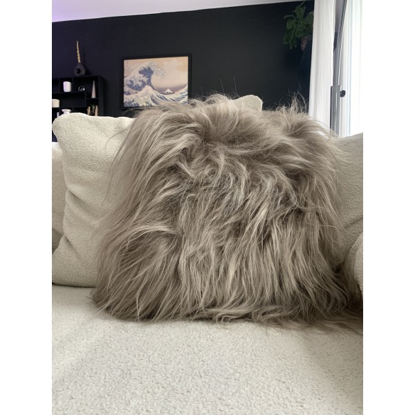 Maison Thuret - Coussin En Peau De Mouton Islandais Taupe