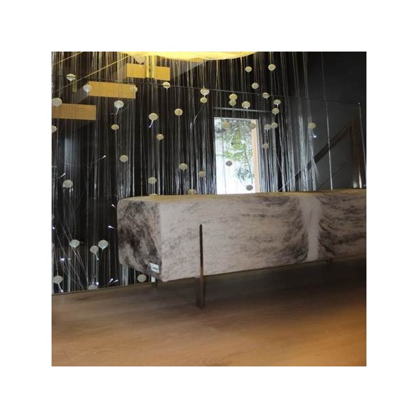 Maison Thuret - Banquette En Peau De Vache "Val d'Isère"