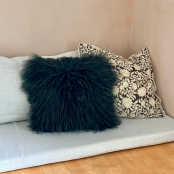 Maison Thuret - Coussin En Peau d'Agneau Du Tibet Vert Sapin