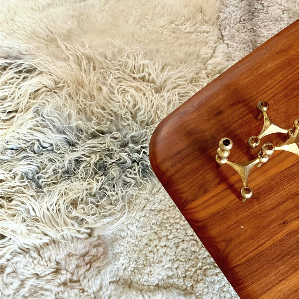 Maison Thuret - Fleur de peau : tapis en peau de mouton vanille