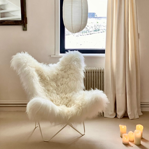 Maison Thuret - Fauteuil butterfly AA en peau de mouton Islandais blanc - l'Iconique
