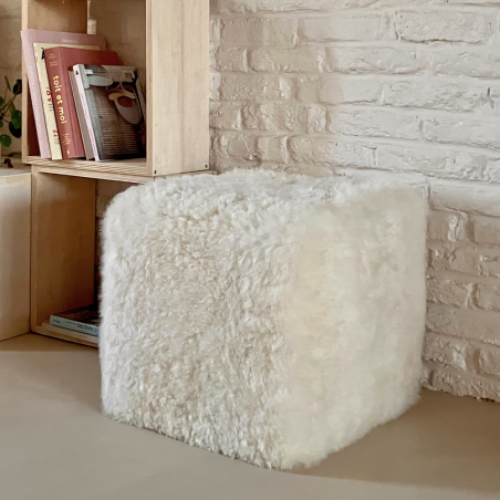 Cube En Peau De Mouton
