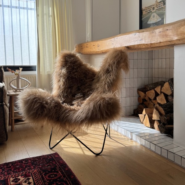 Maison Thuret - Fauteuil Butterfly AA en peau de mouton Islandais capuccino - L'Iconique