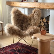 Maison Thuret - Fauteuil Butterfly AA en peau de mouton Islandais capuccino - L'Iconique