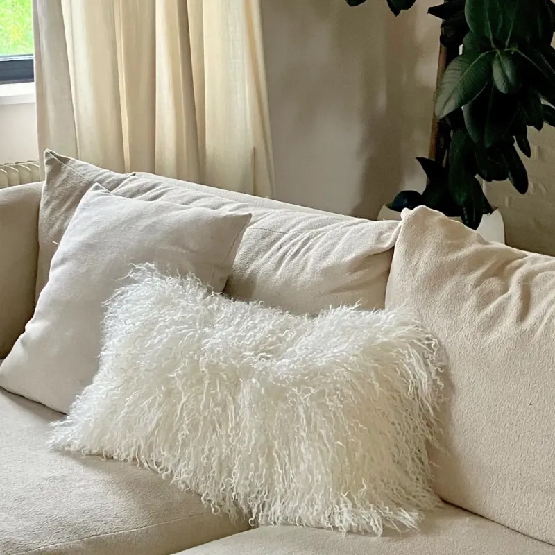 Coussin agneau du Tibet 30×50 – Maison Thuret – Luxe & douceur