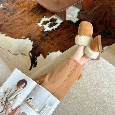 Mules En Peau De Mouton Avec Rebord