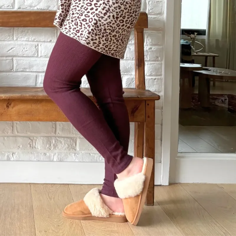 Mules En Peau De Mouton Avec Rebord