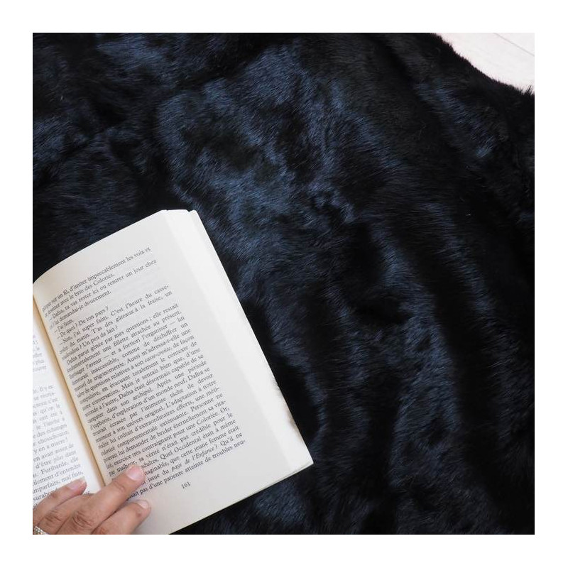 Dessus de lit en peau de lapin noir 