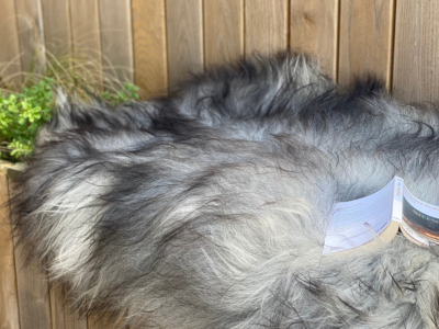 Comment Styler Vos Accessoires en Peau de Mouton pour un Look Chaleureux et Élég
